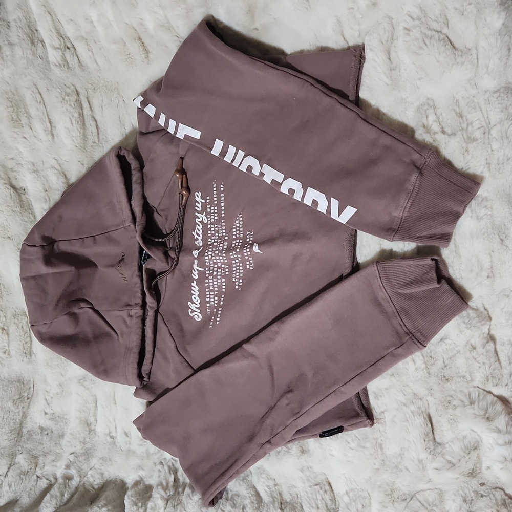 MAKE HISTORY CROP HOODIE - EARTH